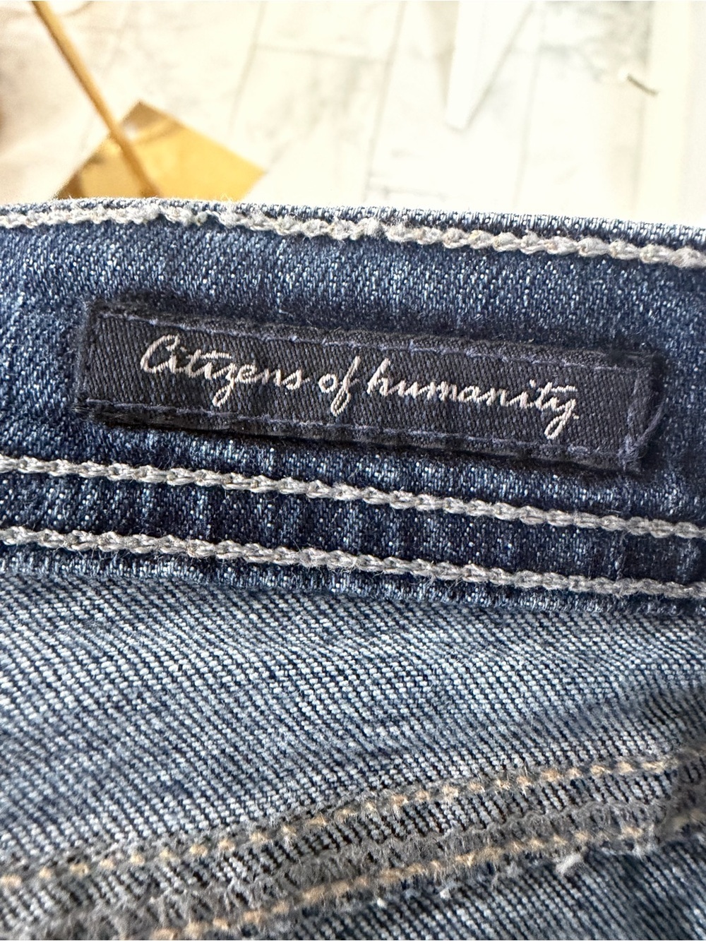 Citizens of Humanity Women’s 29 medium wash lightly distressed flare boot jeans - Picture 9 of 11